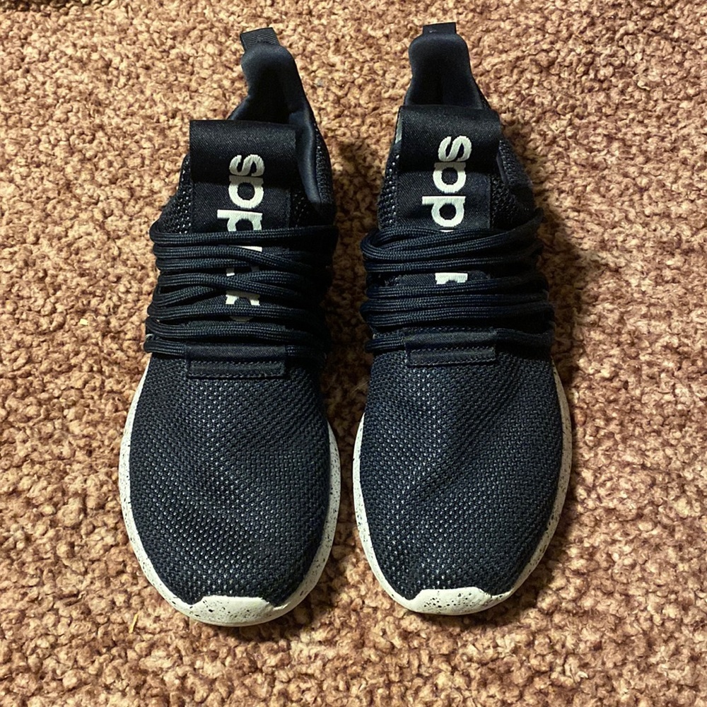 Adidas sneaker men size 9